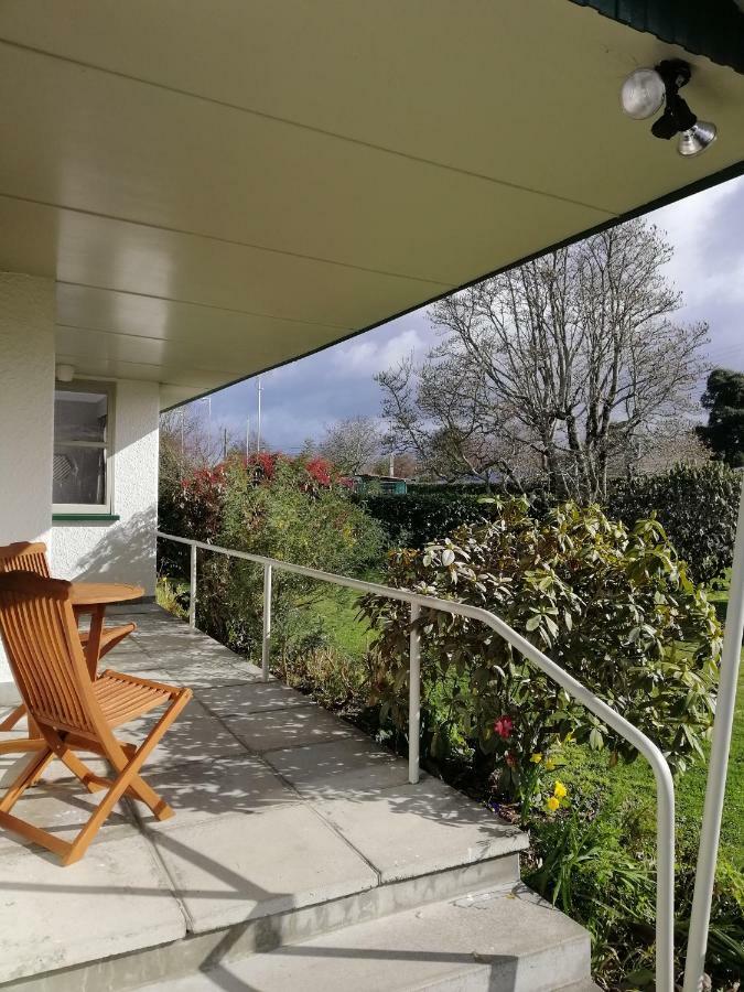 Super Central Cosy Greytown House With Garage Exterior foto